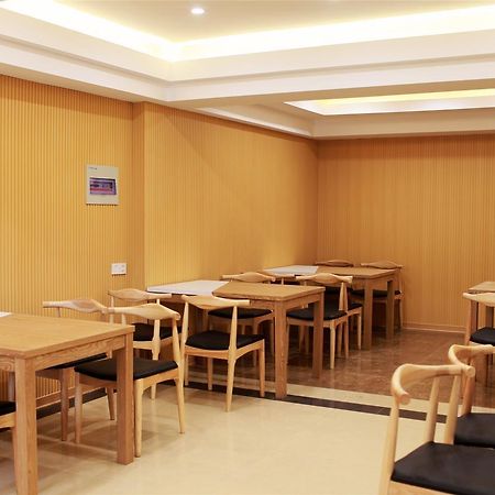 שניאנג Greentree Inn Beihang Commercial Street Express Hotel מראה חיצוני תמונה