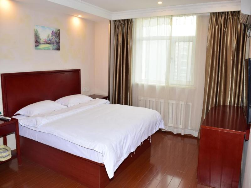 שניאנג Greentree Inn Beihang Commercial Street Express Hotel מראה חיצוני תמונה