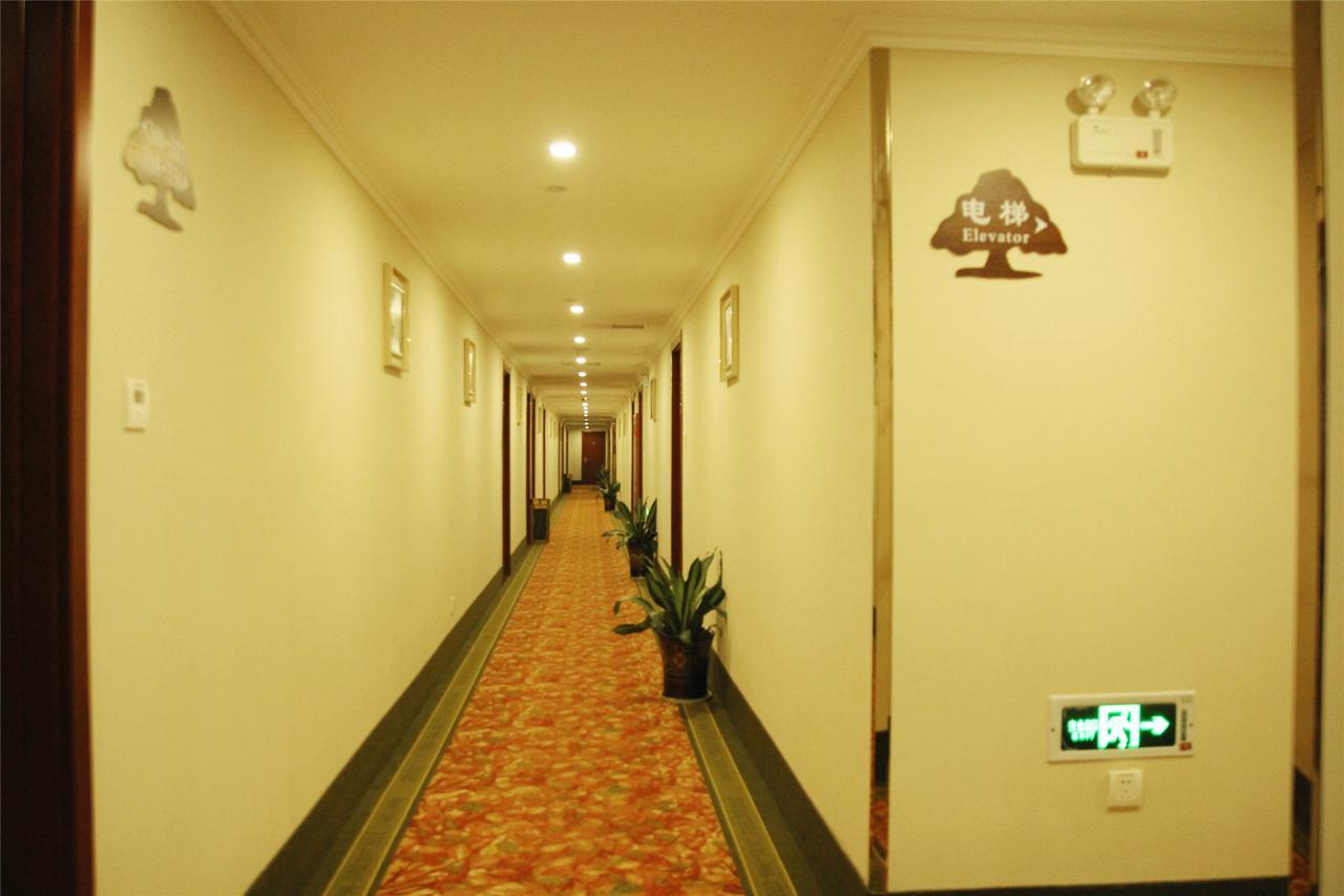שניאנג Greentree Inn Beihang Commercial Street Express Hotel מראה חיצוני תמונה