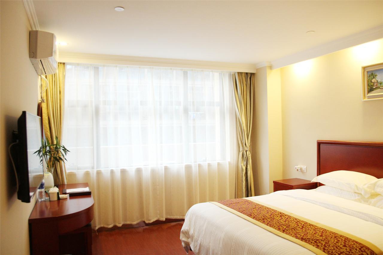 שניאנג Greentree Inn Beihang Commercial Street Express Hotel מראה חיצוני תמונה